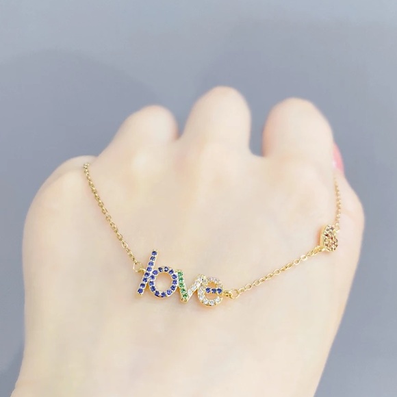 Jewelry - Love Necklace